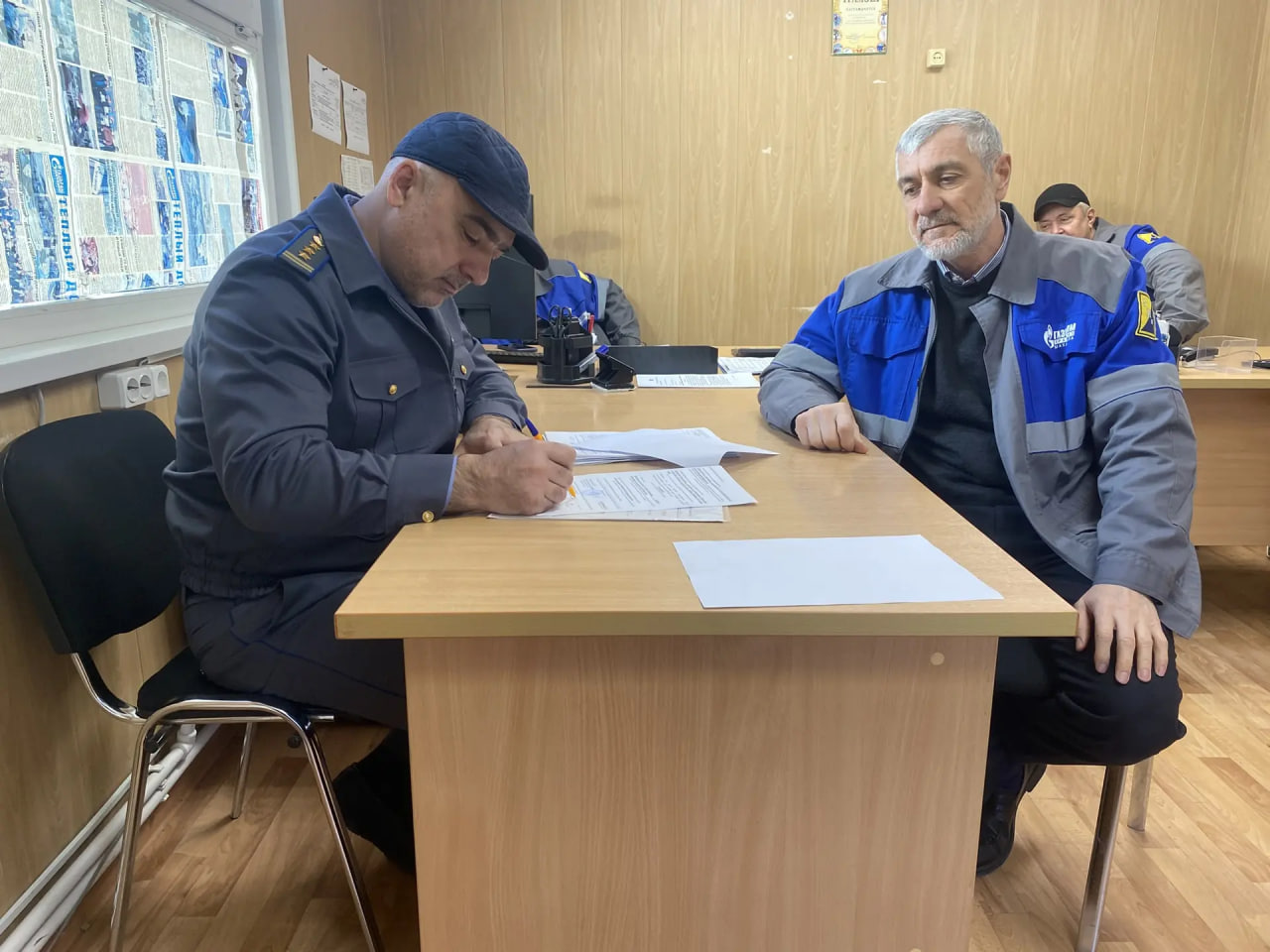 В Махачкале и Каспийске провели консультации для владельцев самоходной техники